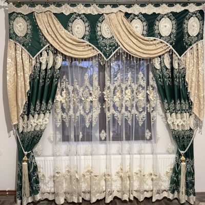 SET DRAPERIE CATIFEA 3D BRODATĂ , VERDE CU CREM, PERDEA 3D  TULL BRODATĂ .                                                              Cod  Produs: 3425