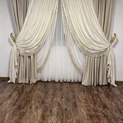 SET DRAPERIE CATIFEA , CULOARE ALB UNT CU  CAPPUCINO, PERDEA TRIPLUVOAL ALB.                                Cod.  Produs:85743