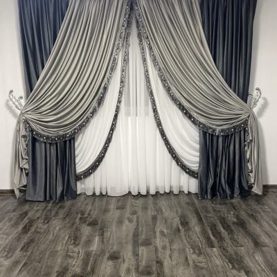 SET  DRAPERIE  CATIFEA , CULOARE  GRI  ÎNCHIS  CU  GRI  DESCHIS, PERDEA TRIPLUVOAL ALB.                            Cod.  Produs: 69005