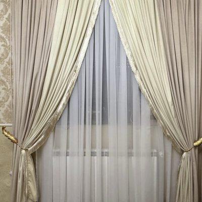 SET DRAPERIE CATIFEA  CULOARE CREM DESCHIS, CU CREM ÎNCHIS.                                        Cod  Produs:078933