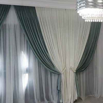 SET DRAPERIE CATIFEA CULOARE VERDE PAL, CU ALB,     PERDEA TRIPLUVOAL ALB.            Cod. Produs: 7689