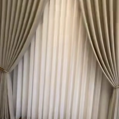 SET  DRAPERIE  CATIFEA CULOARE  BEJ  PERDEA TRIPLUVOAL ALB.                         Cod.  Produs:53987