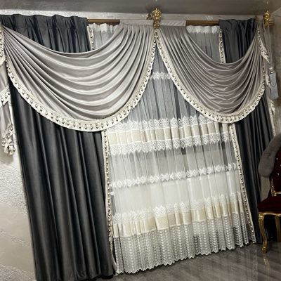 SET DRAPERIE CATIFEA  CULOARE GRI ÎNCHIS CU GRI DESCHIS, PERDEA TULL BRODATĂ .                                        Cod. Produs:53285