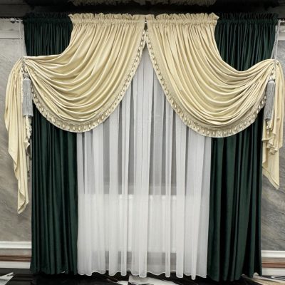 SET DRAPERIE CATIFEA ,CULOARE VERDE CU CREM, PERDEA TRIPLUVOAL ALB.                                 Cod.   Produs: 31655 
