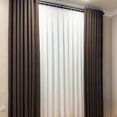 SET  DRAPERIE  CATIFEA CULOARE  MARO  ÎNCHIS ,PERDEA TRIPLUVOAL ALB.                                                             Cod.  Produs: 693877