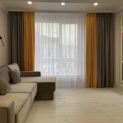 SET DRAPERIE CATIFEA  CULOARE MARO CU PORTOCALIU, PERDEA TRIPLUVOAL ALB.                           Cod. Produs: 194826