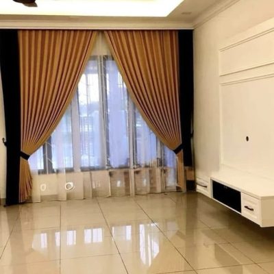 SET  DRAPERIE  CATIFEA  CULOARE  AURIU  CU  NEGRU, PERDEA TRIPLUVOAL ALB .                                     Cod.   Produs: 443019