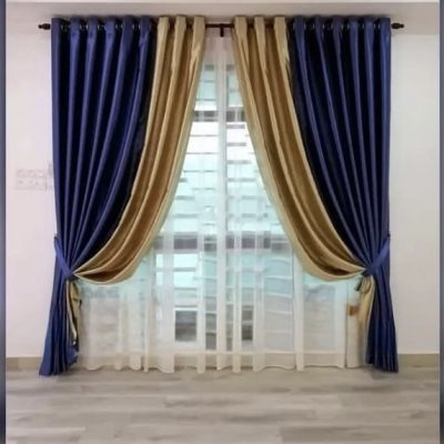 SET  DRAPERIE  CATIFEA  CULOARE  ALBASTRU  ÎNCHIS CU  AURIU,  PERDEA TRIPLUVOAL ALB.                                     Cod.   Produs: 906291