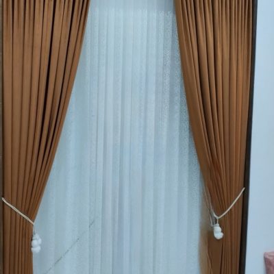 DRAPERIE CATIFEA CULOARE   CAFENIU DESCHIS, PERDEA TRIPLUVOAL ALB.                              Cod. Produs:9922775