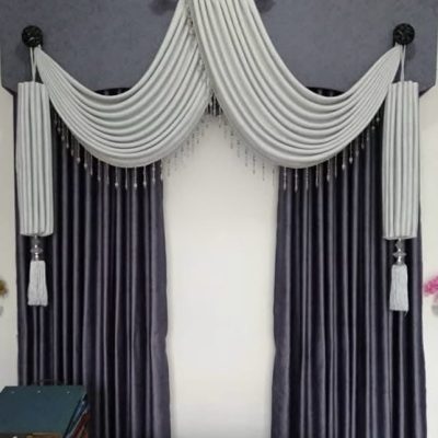 DRAPERIE CATIFEA ,CULOARE  GRI ÎNCHIS  CU  GRI  DESCHIS,  PERDEA TRIPLUVOAL ALB.        Cod. Produs:2197886