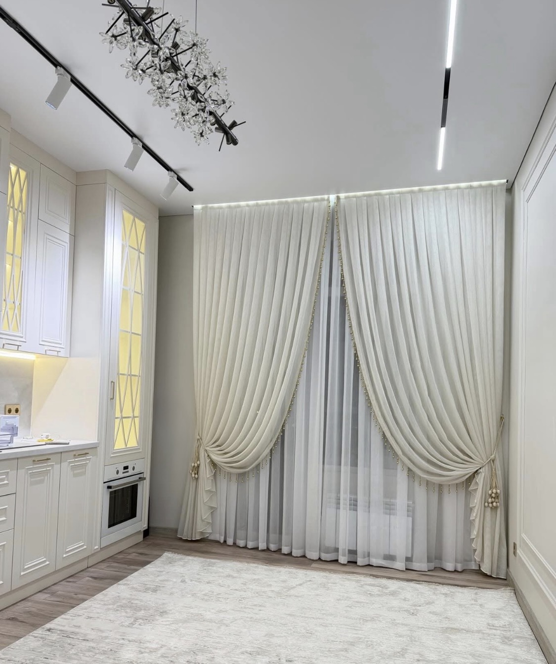 DRAPERIE CATIFEA CULOARE ALB, PERDEA TRIPLUVOAL ALB.                                                              Cod: Produ.219739