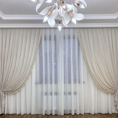 DRAPERIE CATIFEA CULOARE  CREM, PERDEA TRIPLUVOAL ALB.                                                              Cod: Produs. 32516