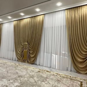 Draperii catifea auriu gold + perdea tripluvoal albă. Cod produs: 271945
